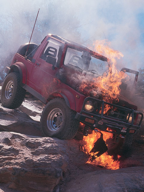 131_0702_05_z+suzuki_samurai+front_view_fire.jpg